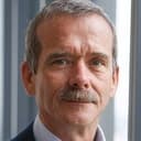 Chris Hadfield als Self - Astronaut (archive footage)