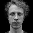 Raimund Widra als Young man on the street