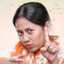 Rizky Inggar als Bu Lina