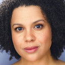 Megan Robinson als Mother (Coffee Shop)