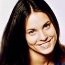 Cristina Raines als Bogna Kirchoff