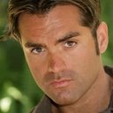 Corey Large als Paramedic