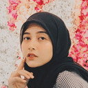 Faradilla Bunga als Boss