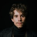 Pedro Ferreira als Narrador