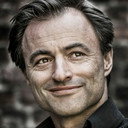 Dimitri Leue als Jonge accountant