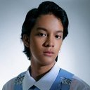 Razan Zu als Yadi