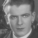 Adam Brodzisz als Janusz Dunin
