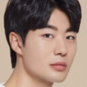 Yoo Byung-soo als Auditor