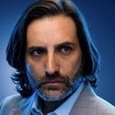 Andrés Suárez als Bradley Lang