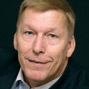 Nick Thomas-Webster als Serbian Security