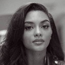 Yasmin Seky als Nikita 'Nikki' Kaye