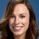 Jessica McNamee als Margaret Court