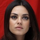 Mila Kunis als Julia