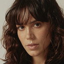 Carla Salle als Leila de Oliveira