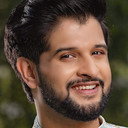 Neel Bhattacharya als Abhimanyu Acharya