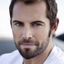 Daniel MacPherson als Whit Carmichael