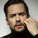 Roger Berruezo als Javier