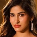 Sakshi Malik als Girl 1 at House Party