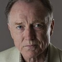 Frank Moore als George Shelton