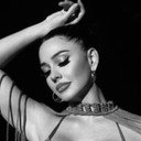 Aliah Scott als Bar Patron
