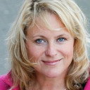 Caroline Olde Rikkert als Drugstore Saleswoman