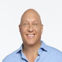 Steve Wilkos als Jerry Springer's Bodyguard #2
