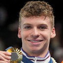 Léon Marchand als Self (torchbearer)