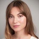 Ania Hernández als Amiga Maje Off