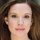 Kayla Mae Maloney als Betsy