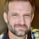 John Zimmermann als Guy Bridgeway