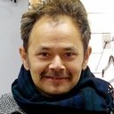 Raj Zutshi als Director