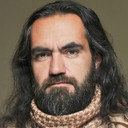Giorgos Hatzikiriakos als Πατέρας Φανούριος