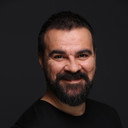 Alp Özgür Yaşin als Seko