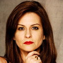 Naura Schneider als Graça