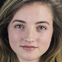 Alison Barry als Annie