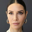 Ahu Yağtu als Pervin Toker