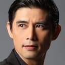 Richard Quan als Domeng (segment "Isla")