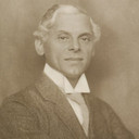 Bruno Ziener als Freiherr von Schoen