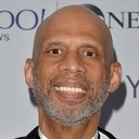 Kareem Abdul-Jabbar als Roger Murdock