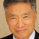 Byron Chung als George