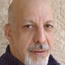 Erick Avari als Prescott