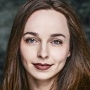 Vanessa Smythe als Alice (25-42)
