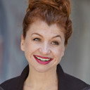 Anna Carini als Toy Store Woman