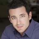 Michael Basile als Waiter