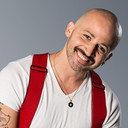 Noel Bajandas als Cholo Squad Dancer