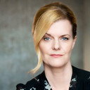 Denise Nicholson als Liza