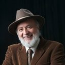 Humberto Dorado als Padre Bueno