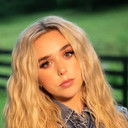 Jenna Davis als M3gan (voice)