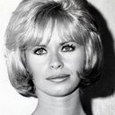 Beverly Washburn als Ruth Lewis (uncredited)