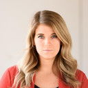 Kelsey Edwards als Police Officer